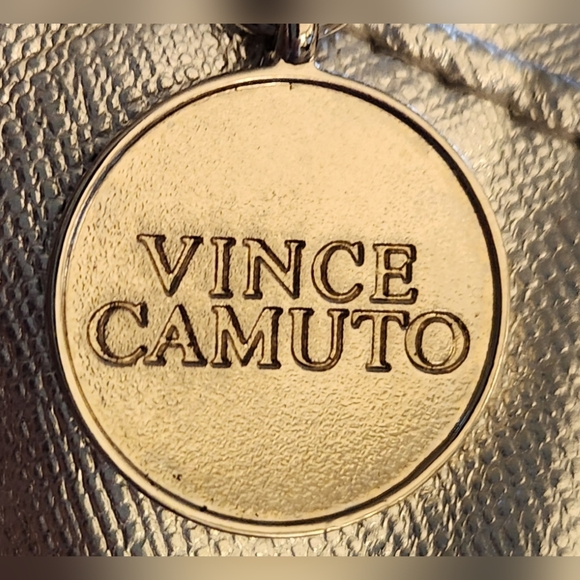 Vince Camuto Medallion Cosmetic Pouch/Clutch in Silver NWOT SALE 🤑🤑🤑🤑🤑🤑 - Picture 14 of 16